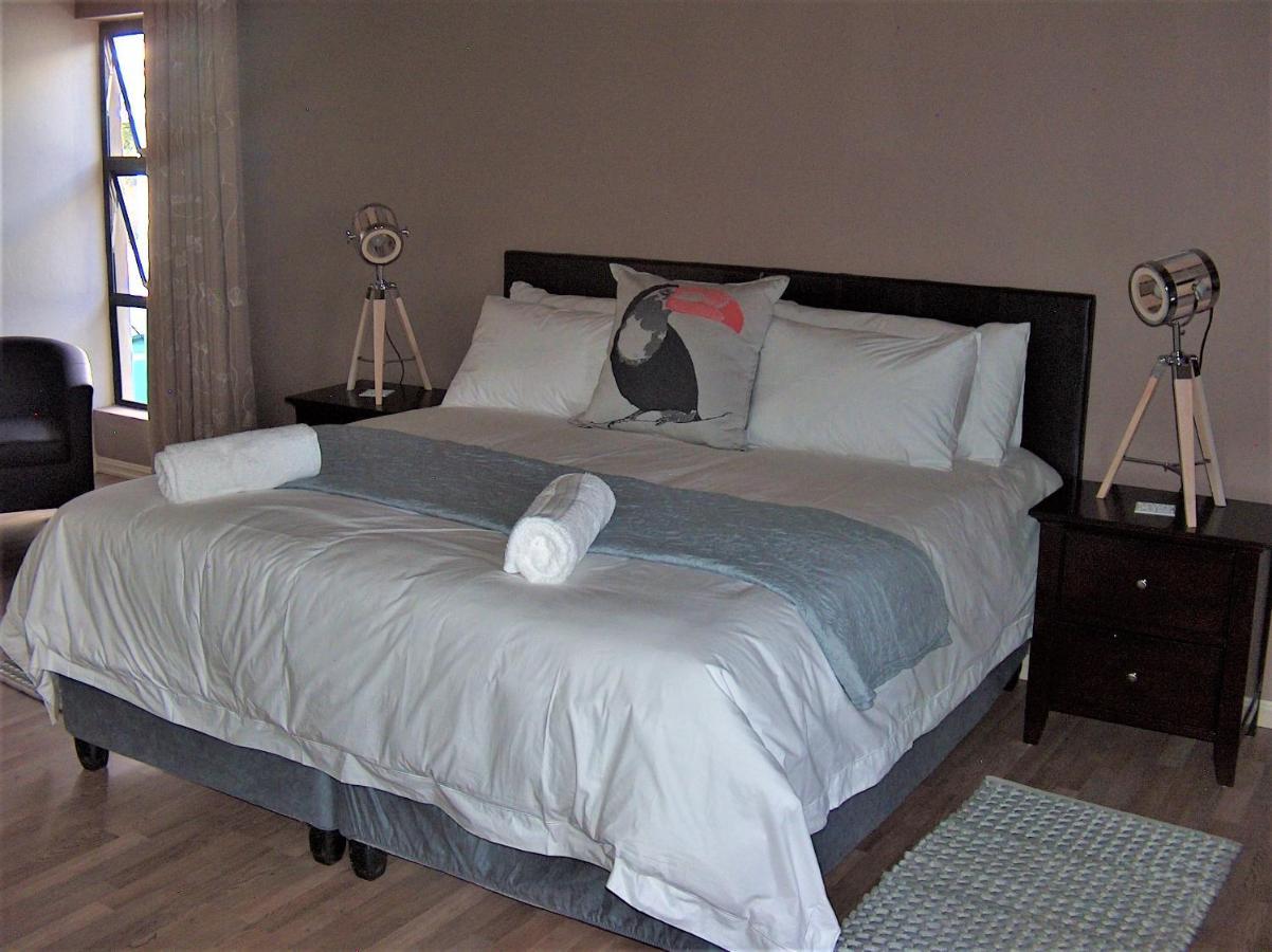 The Courtyard Guest House Кларенс Екстер'єр фото